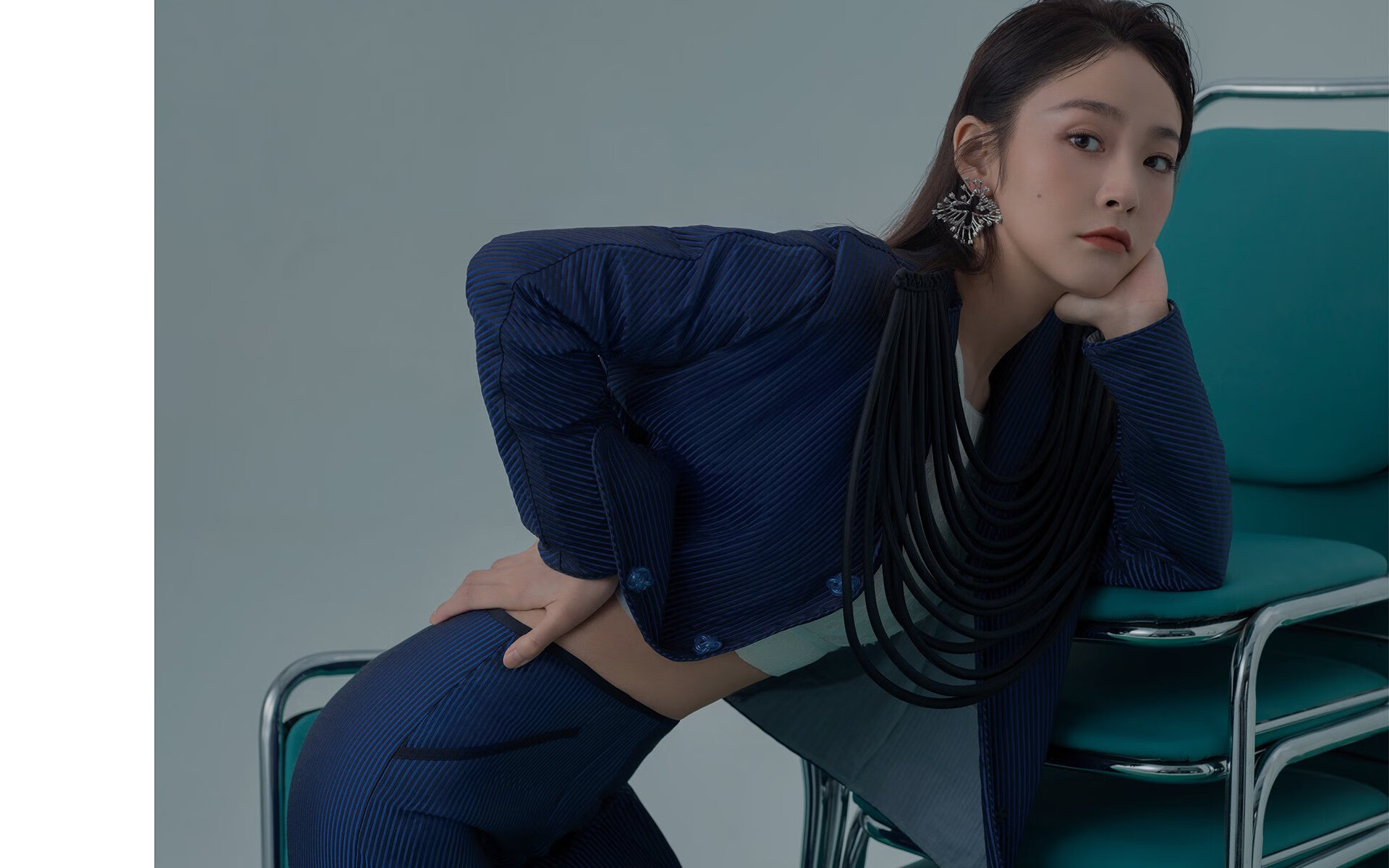 迷雾中劈出破晓之剑,米切尔关键一击终结的远不止一场比赛