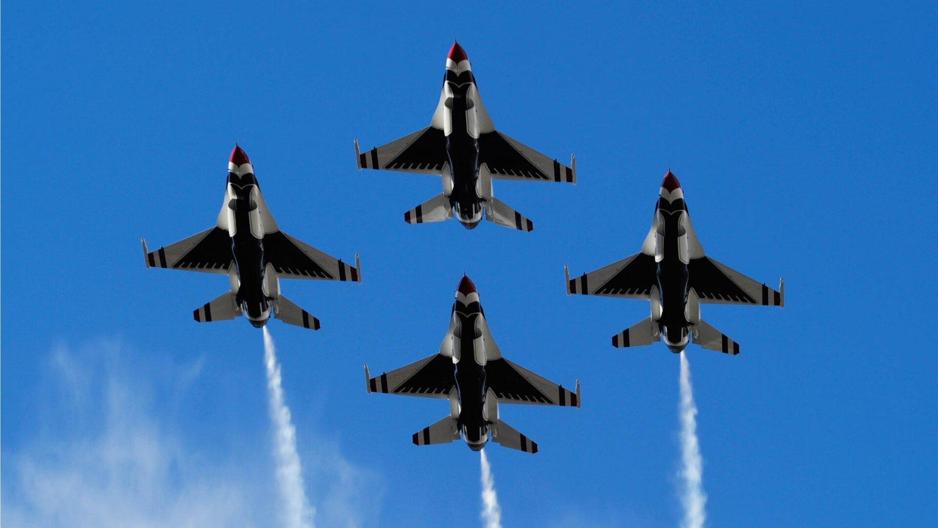 上海大卫掀翻灰熊歌利亚,詹姆斯三记绝命三分锁定传奇夜