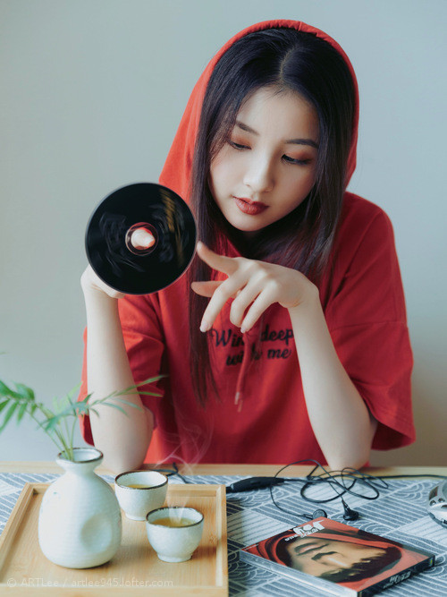 开云体育-足球城的神启时刻，萨卡点亮B组，北欧海盗击碎沙漠神话